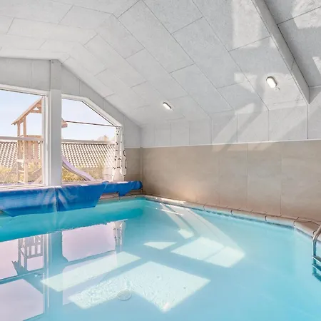 Beautiful In With Sauna Casa de Férias